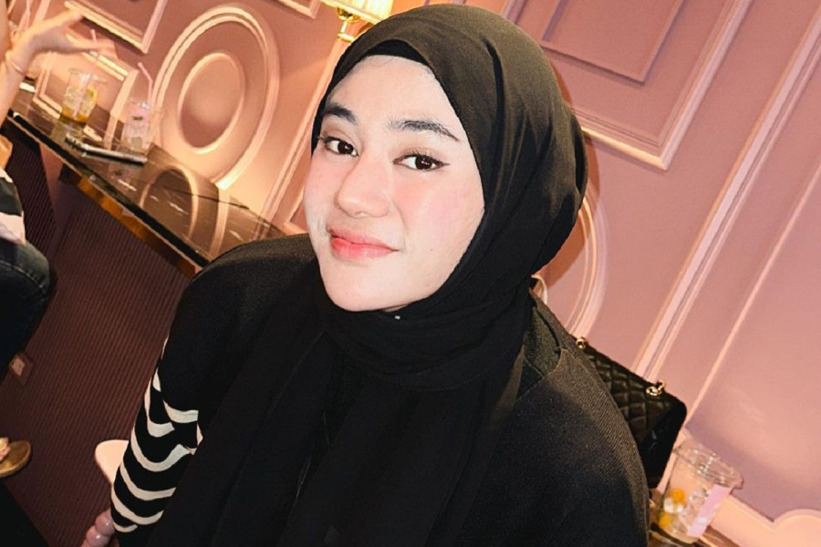 Liat Lafadz Allah hingga Dengar Adzan Jadi Alasan Clara Shinta Mualaf