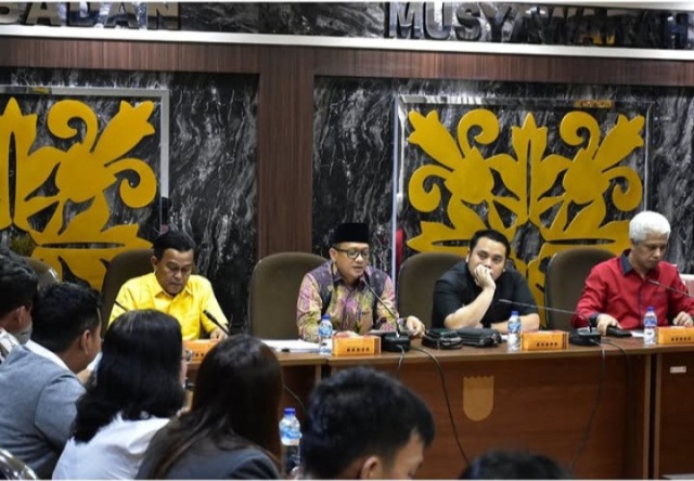 Komisi II Kembali Panggil Beberapa Swalayan Modren Pertanyakan Kotribusi Usaha