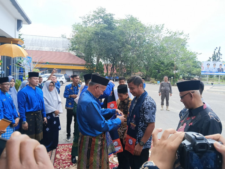 Tiba di Rengat, Kafilah MTQ Kampar Disambut Meriah