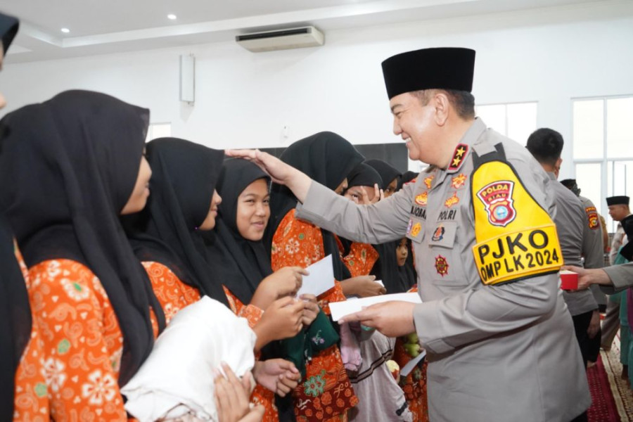 Kapolda Riau Santuni 40 Anak Yatim, Gelar Doa Bersama untuk Pilkada Damai
