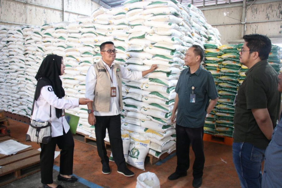 Pemko Pekanbaru Pastikan Cadangan Beras Untuk Korban Banjir Siap Didistribusikan