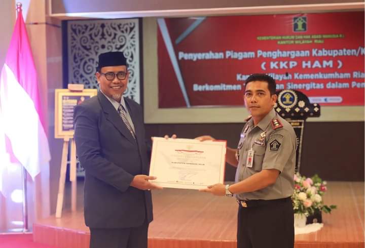 Pemkab Inhil Raih Penghargaan Kabupaten/Kota Peduli HAM