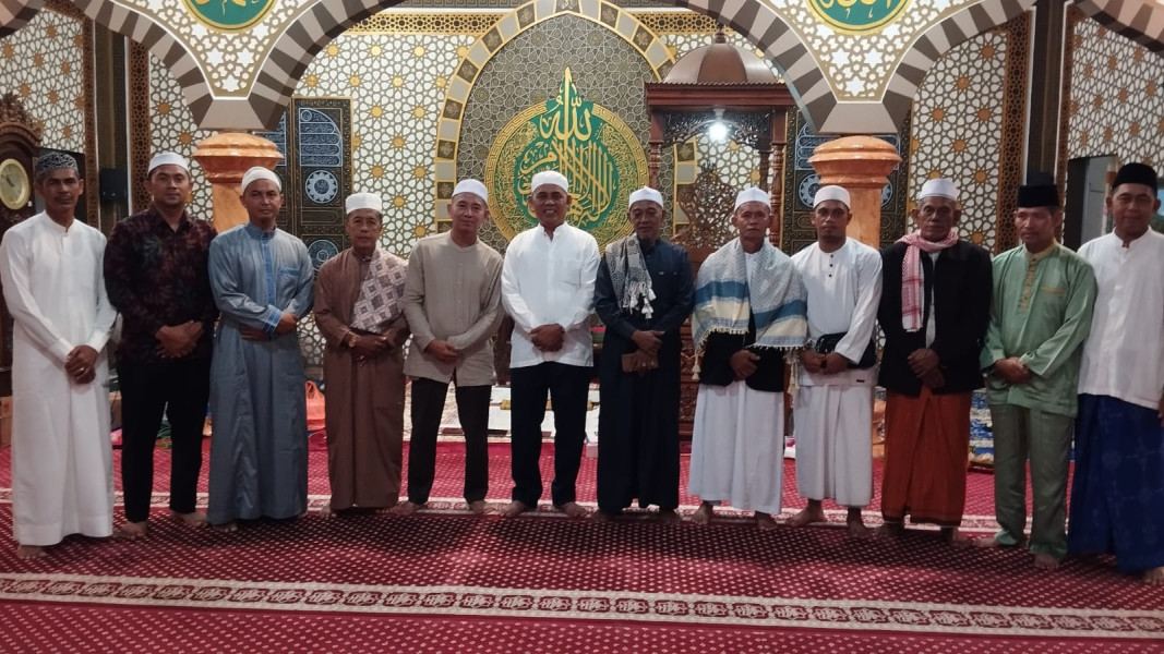 Pj Bupati Herman Sambut Ramadhan Dan Hadiri Haul Jama' Di Masjid Al Mujahidin Sungai Luar