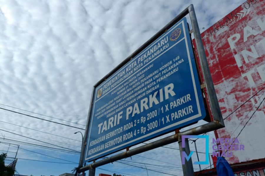 Pengumuman! Tarif Parkir Pasar Tradisional di Pekanbaru Turun Jadi Rp1.000