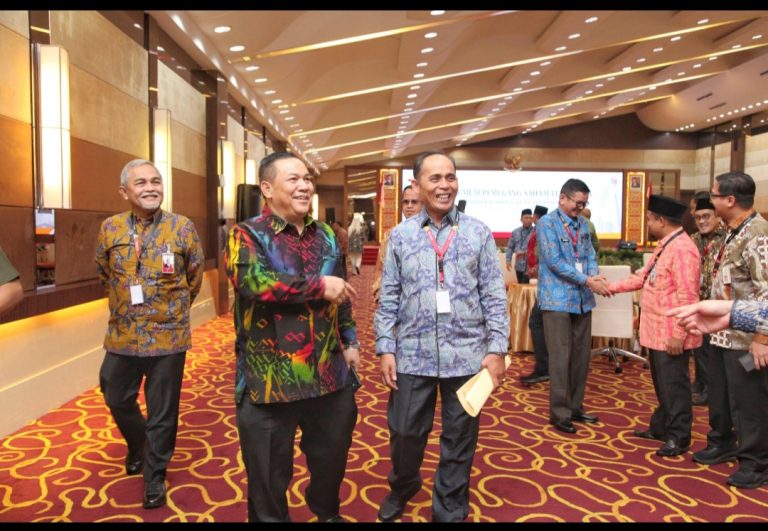 Pj.Bupati Inhil Hadiri Rapat Umum Pemegang Saham Luar Biasa BRK Syariah