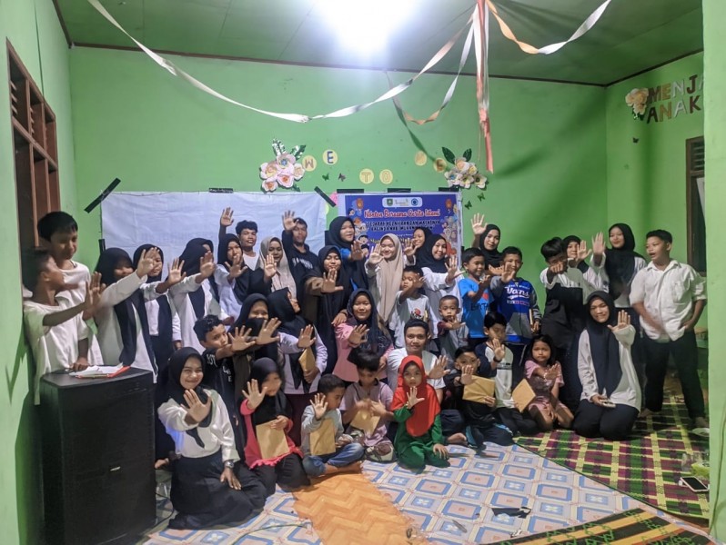 Mengisi Liburan, Forum Anak Lubuk Garam Gelar Nobar Film Bernuansa Islami