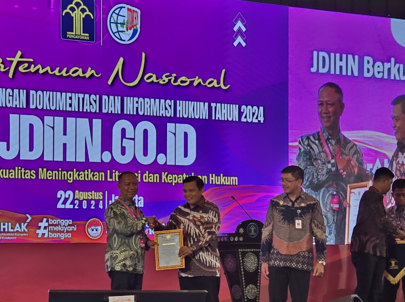 UIR Raih Pengakuan Nasional, Perkuat Komitmen pada Keterbukaan Informasi Hukum