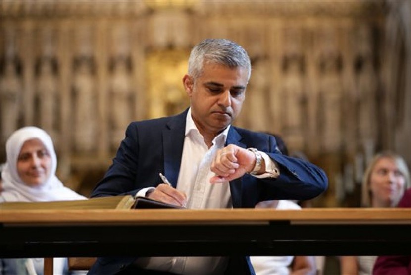 Tokoh Muslim Inggris Sadiq Khan Jadi Wali Kota Lagi, ini Profilnya