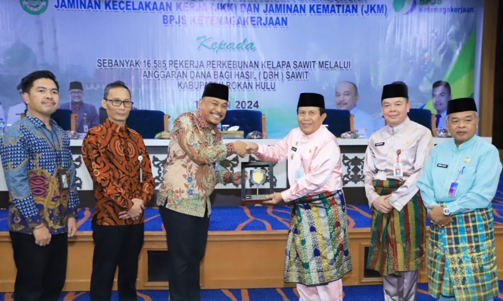 Pemkab Rohul Launching Jaminan Kecelakaan Kerja dan Jaminan BPJS Ketenagakerjaan  Bagi Pekerja Sektor Perkebunan