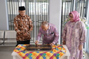 Resmikan Laboratorium Bioteknologi, Ini Harapan Rektor UIR