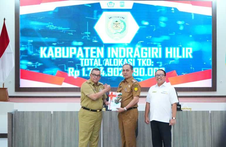 Pj Bupati Inhil Terima Dokumen DIPA dan TKD Anggaran 2024