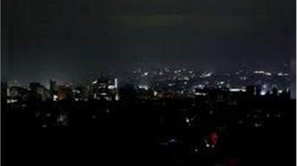Hujan Rudal Iran Hantam Pembangkit Listrik, Israel Tengah Gelap Gulita