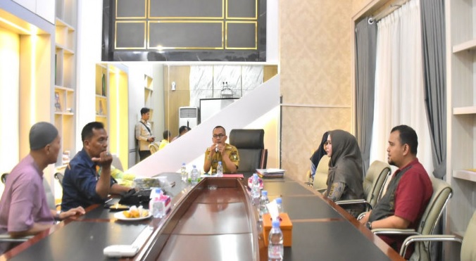 Pj Bupati Kampar Terima Silaturrahmi Fakultas Ekonomi dan Bisnis Unilak