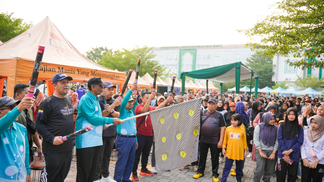 Gerak Jalan Sehat Milad UMRI ke-18 Bertabur Hadiah
