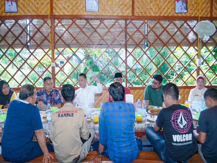 Pj Bupati Silaturahmi dengan Insan Pers di Kampar