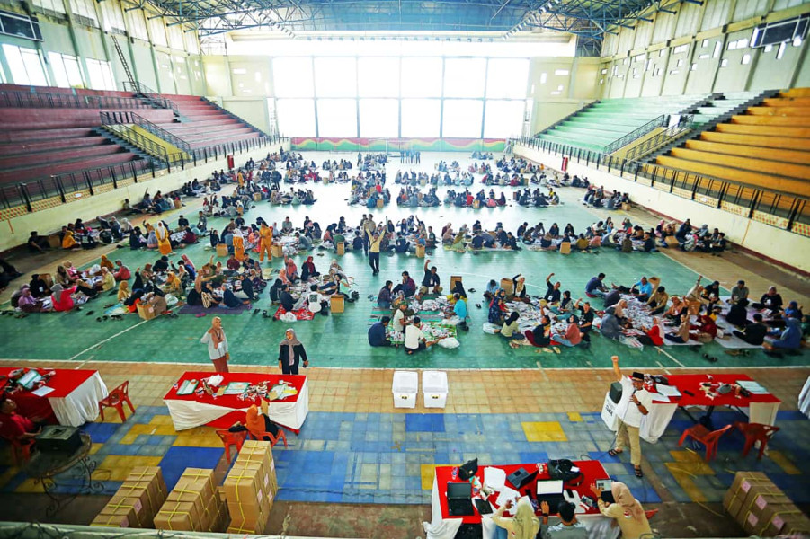 KPU  Se-Riau Sudah  Sortir dan Lipat Surat Suara
