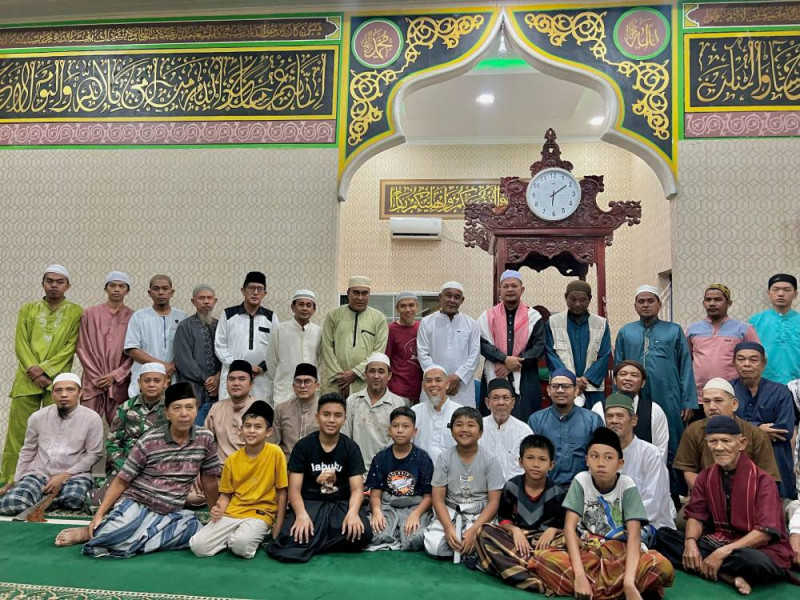Wako Paisal Safari Subuh di Masjid Taufiqiyah Dumai Kota