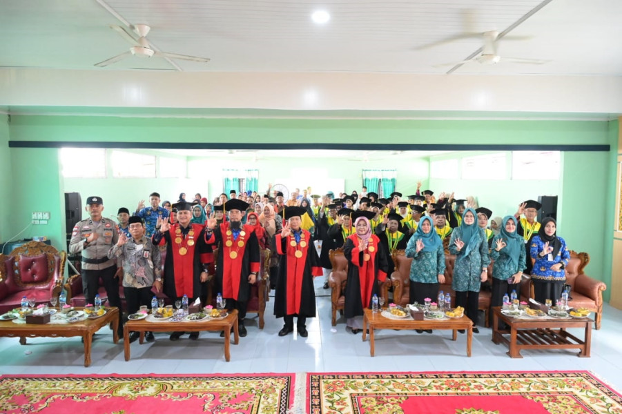 35 Lansia Diwisuda di Sekolah Lansia Insan Ghofur Rohim Kabupaten Bengkalis