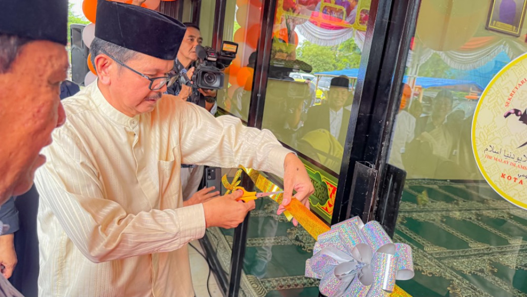 Sekda Kota Dumai Resmikan Kantor Sekretariat DMDI Kota Dumai