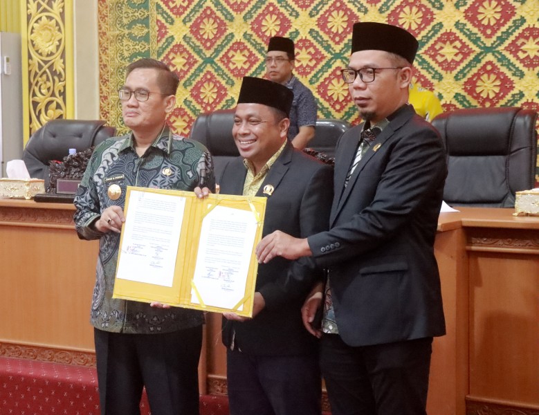 Pemkab Pelalawan dan DPRD Tandatangani Nota KUPA Dan PPAS-APBD Perubahan Tahun Anggaran 2024