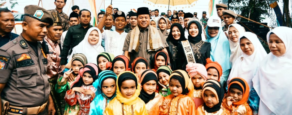 Bupati Kuansing Buka Festival Pacu Jalur Kuantan Mudik