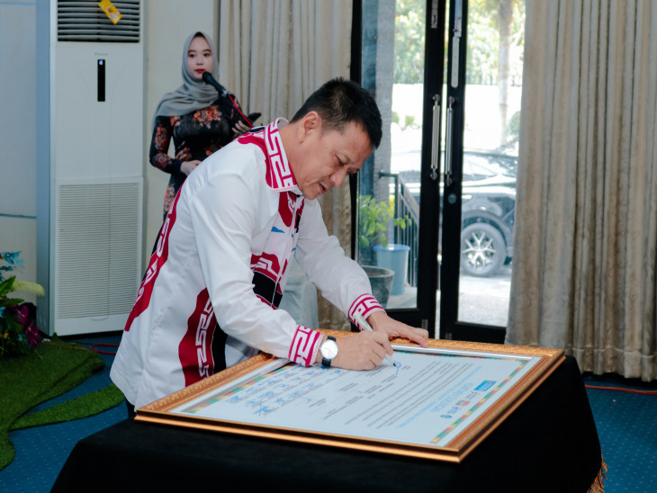Pj Bupati Kampar Hambali Tandatangani Fakta Integritas PPDB SD/SMP Tahun 2024