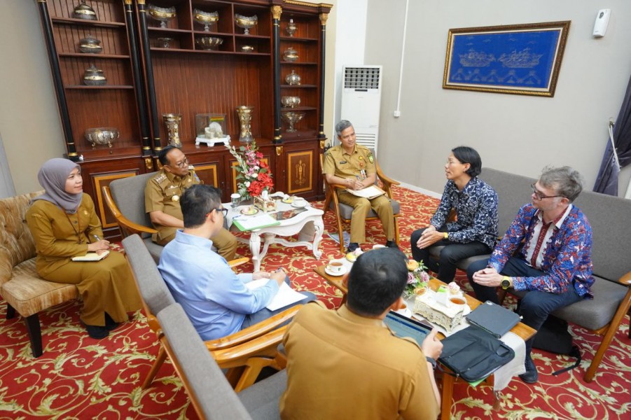 Audiensi bersama Kedutaan Besar Inggris dan UNEP, Pj Gubri Bahas Mitigasi Perubahan Iklim di Riau