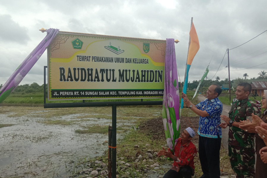 Pj Bupati Resmikan Pemakaian TPU Raudhatul Mujahidin Sungai Salak