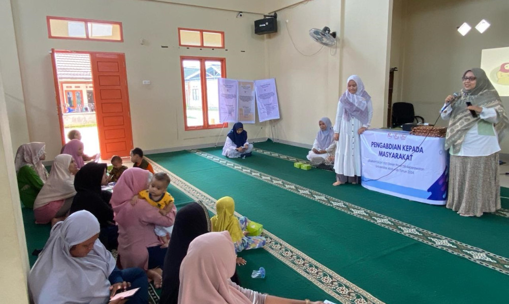 Dosen D III Keperawatan Universitas Abdurrab Gelar Sosialisasi Kegawatdaruratan Ibu Hamil di Kubang Jaya