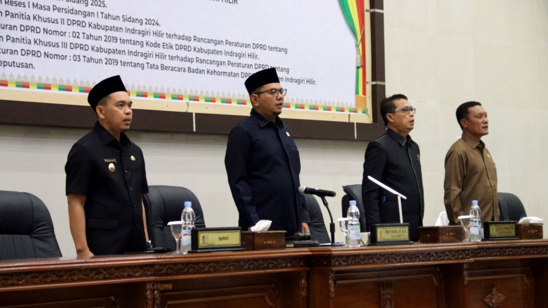 Pj Bupati Erisman Hadiri Rapat Paripurna ke-5 Masa Persidangan II Tahun 2025 DPRD Inhil