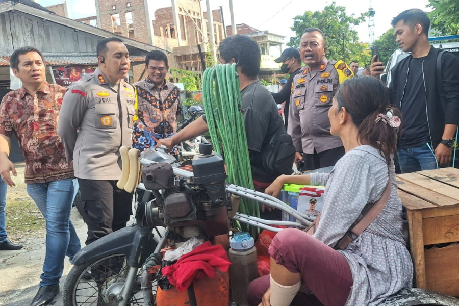 Pulang Sosialisasi Pemilu, Kapolresta Pekanbaru Temui Disabilitas