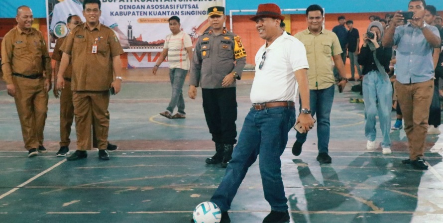 Bupati Kuansing Buka Turnamen Limuno Cup
