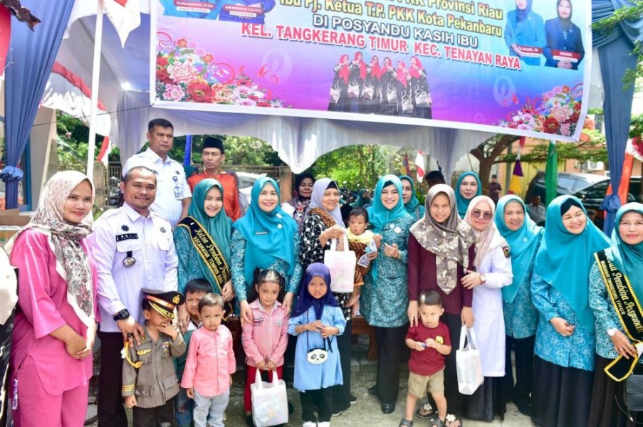 Pj Ketua TP-PKK Provinsi Riau Resmikan Kampung KB Bina Asih