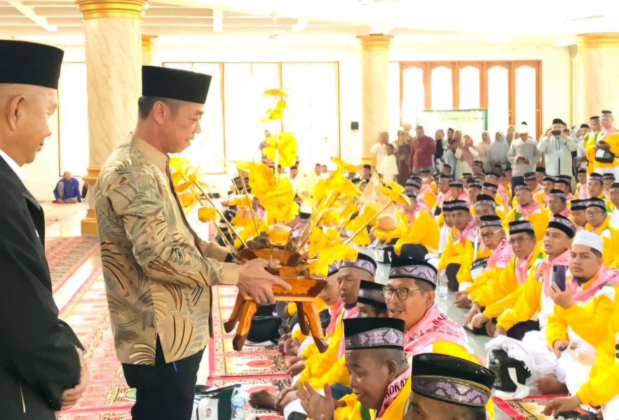 Isak Tangis Keluarga Warnai Pelepasan 282 CJH Kloter 14 Asal Rokan Hilir