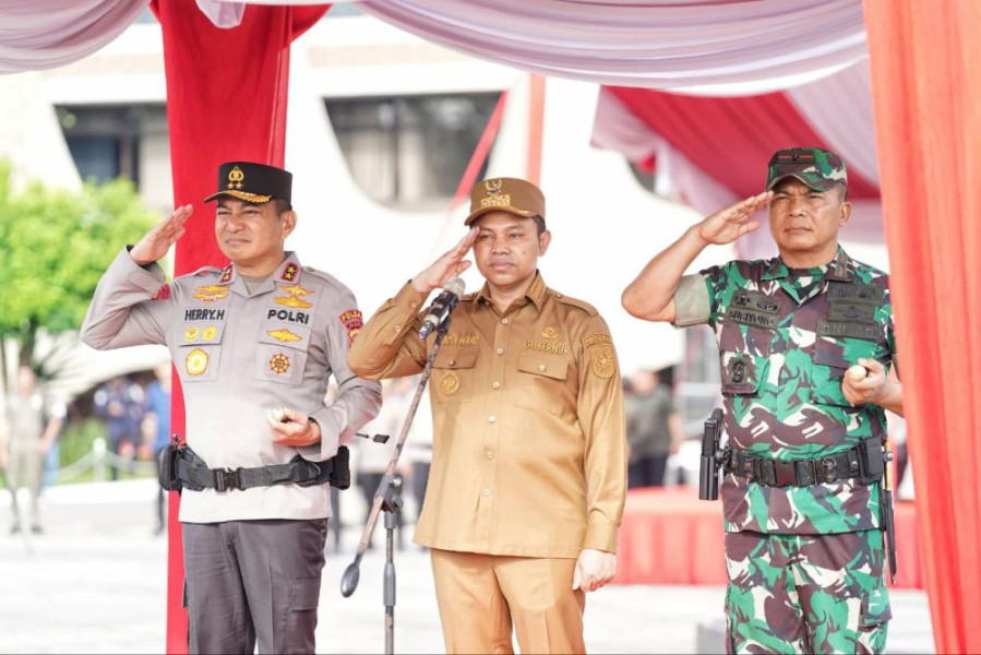 Matangkan Edukasi Kepada Masyarakat, Gubri Abdul Wahid Pimpin Apel Kesiapan Jambore Karhutla 2025