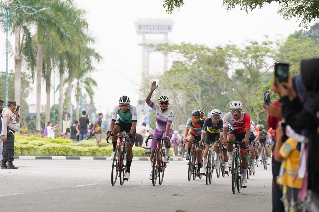 Tour de Siak Makan Korban, Empat Pebalap Bersenggolan, Harus Dirawat di RS