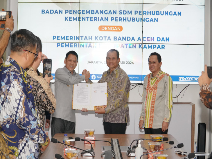 Pemkab Kampar Tandatangani Nota Kesepakatan dan Perjanjian Kerjasama dengan STTD Jakarta
