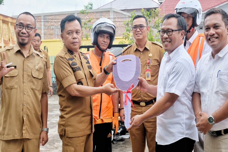 Pemkab Meranti Terima 2 Unit Motor Roda Tiga dari RAPP