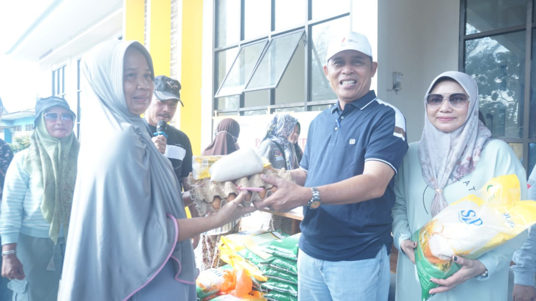 Pj Bupati Inhil Tinjau Operasi Pasar Murah Mandiri Tajaan Kecamatan Tembilahan
