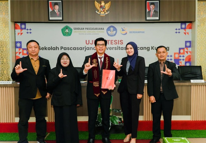 H. Mulyono Raih Gelar Magister Manajemen Usai Sidang Tesis Perceived Stress Terhadap Beban Kerja