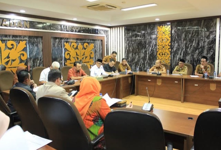 Komisi II Laksanakan Hearing Bersama Distankan Pekanbaru