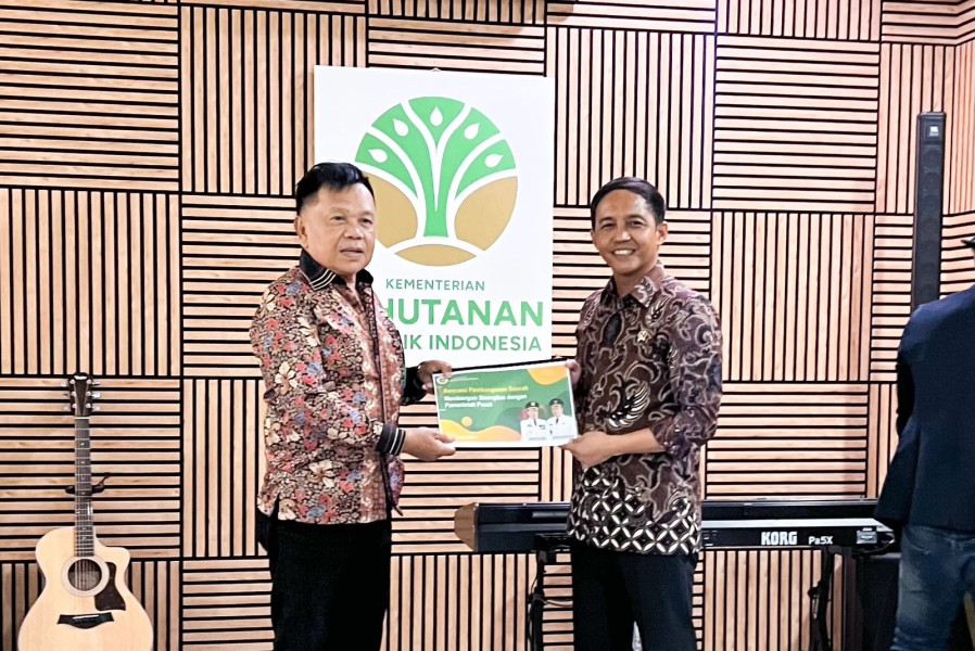 Temui Menteri Kehutanan, Bupati Asmar Usulkan 80 Ribuan Hektar Lahan Lepas dari PIPPIB