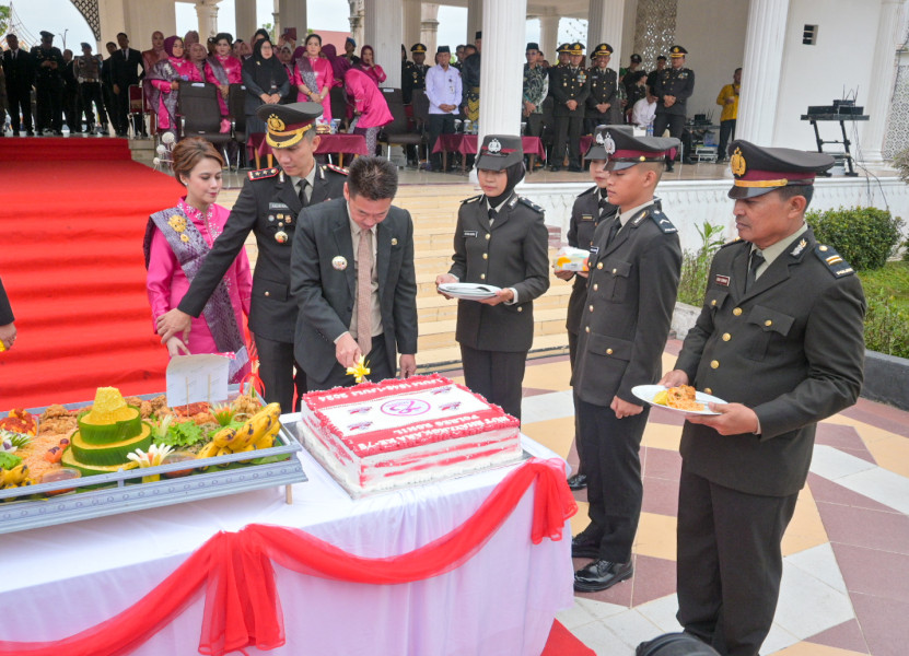 Bupati Rohil Hadiri Upacara Peringatan Hari Bhayangkara ke-78 Tahun 2024
