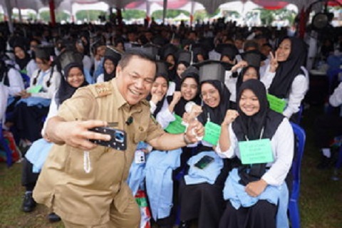 Pj Gubri Kaji UKT Gratis untuk Bantu Mahasiswa Kurang Mampu
