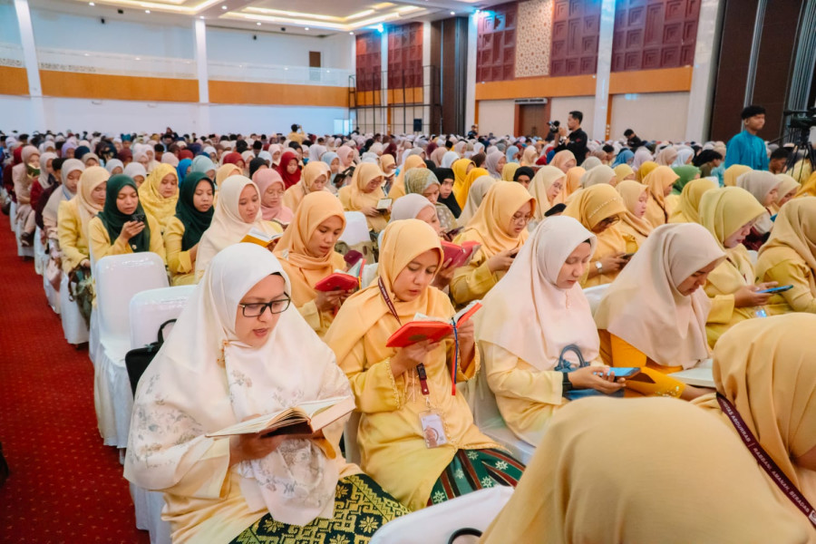 Gelar Khatam Alquran Bersama Civitas Akademika, Universitas Abdurrab Raih Rekor MURI