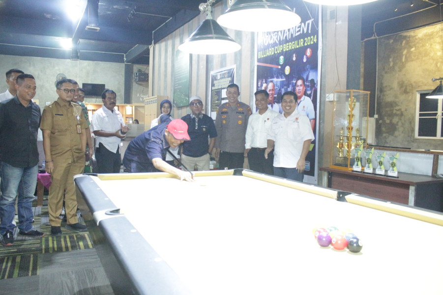 Pj Bupati Inhil Herman Membuka Secara Langsung Open Turnamen Billiard Cup Bergilir Tahun 2024