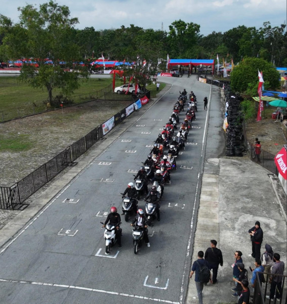 150 Bikers Komunitas Honda Ramaikan AHDC 2026 di Bangkinang Sport Center