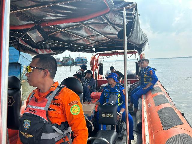 ABK Kapal KM 01 Jatuh Jatuh di Perairan Selat Air Hitam Meranti