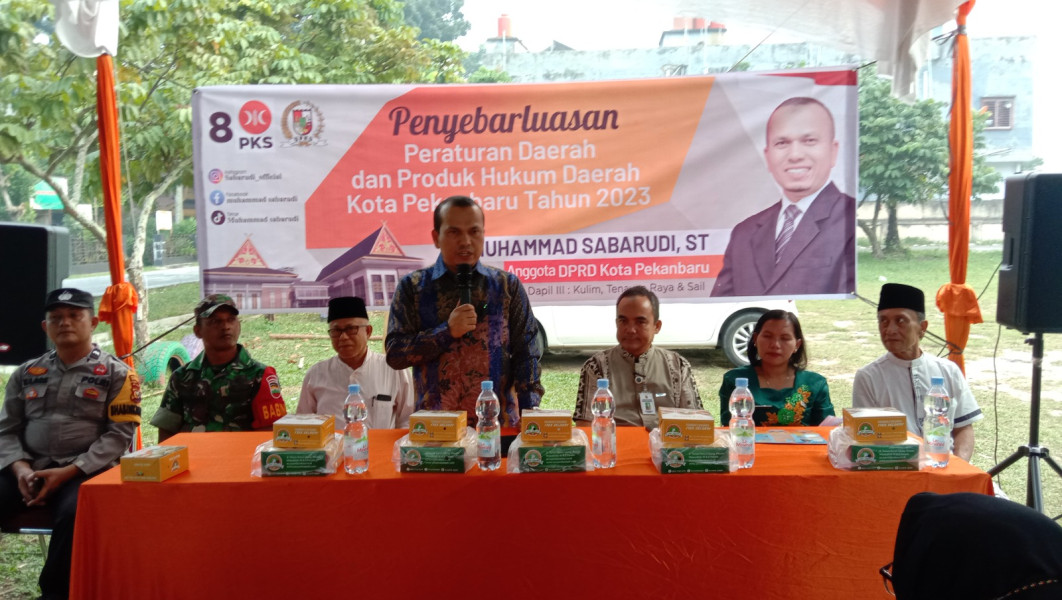 Ketua DPRD Pekanbaru Sosialisasikan Sosper Bagi Warga Hangtuah RT 01 RW 08