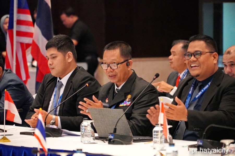 Sekda Kota Pekanbaru Buka dan Pimpin Rapat IMT-GT GCMC ke-7 di Thailand